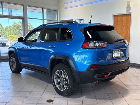 Used 2020 Jeep Cherokee Trailhawk AWD/4WD image 11