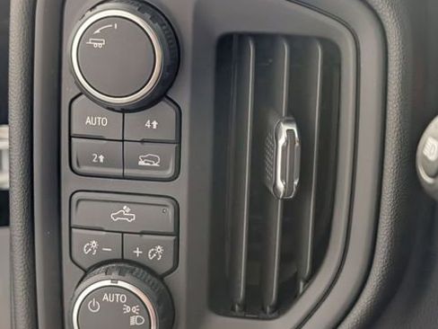 Used 2023 Chevrolet Silverado 1500 Custom AWD/4WD image 14