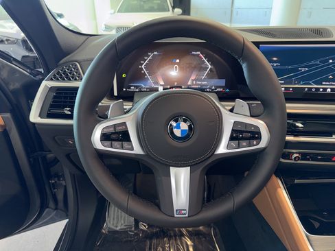 New 2026 BMW X6 xDrive40i w/ Climate Comfort Package image 16