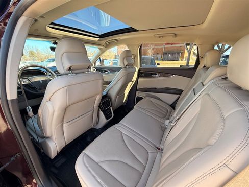 Used 2019 Lincoln Nautilus Reserve image 15