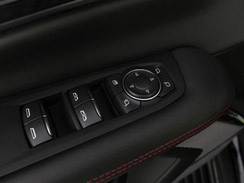 New 2026 GMC Yukon XL AT4 Ultimate AWD/4WD image 19