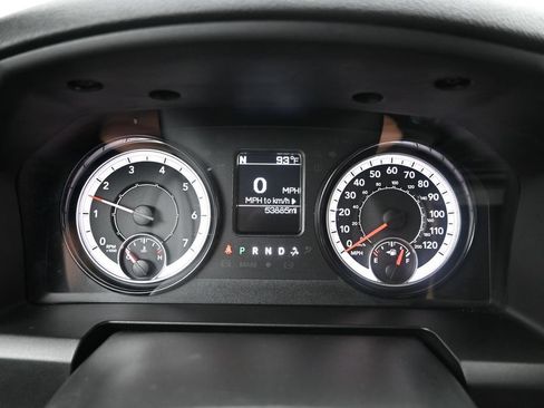 Used 2024 RAM 1500 Warlock AWD/4WD image 15