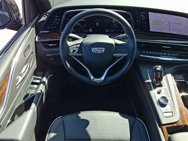 Used 2023 Cadillac Escalade Premium Luxury AWD/4WD image 12