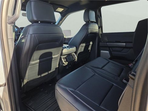 New 2025 Ford F150 Lariat w/ Equipment Group 501A Mid image 9