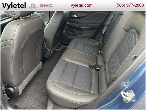 Used 2024 Buick Envista Preferred image 10