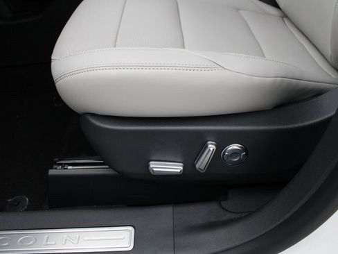 New 2026 Lincoln Nautilus Premier w/ Equipment Group 102A image 28