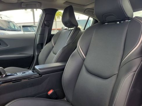 Used 2025 Toyota Prius Limited FWD image 20