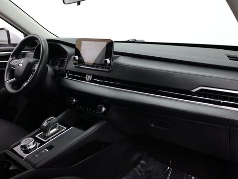 Used 2022 Mitsubishi Outlander ES AWD/4WD image 37