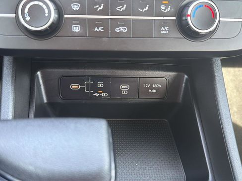 Used 2025 Hyundai Tucson SE image 15