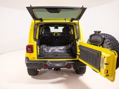 Used 2023 Jeep Wrangler Unlimited Rubicon 392 w/ Trailer Tow Package AWD/4WD image 40