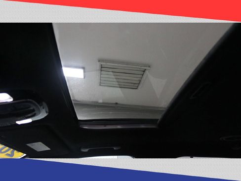 Used 2021 Hyundai Palisade Calligraphy image 25