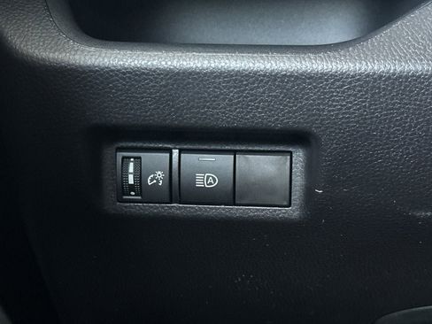 New 2025 Toyota RAV4 XLE image 31