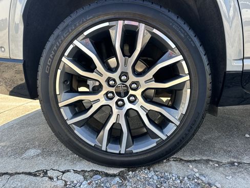 Certified 2026 GMC Acadia Denali Ultimate w/ LPO, All-Weather Package AWD/4WD image 19