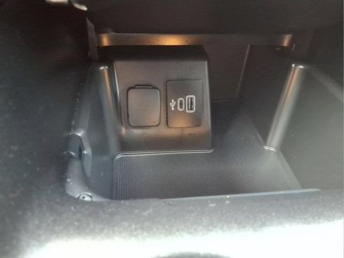 Used 2025 Ford Explorer ST AWD/4WD image 31