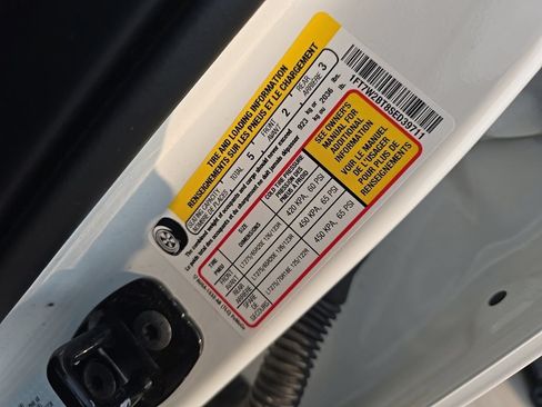 Used 2025 Ford F250 Platinum AWD/4WD image 14