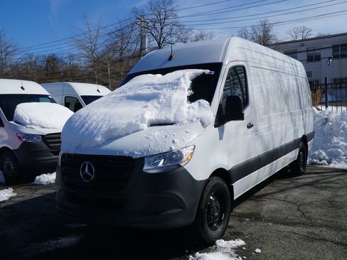 New 2025 Mercedes-Benz Sprinter 2500 image 3
