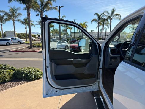 Used 2025 Ford F250 XLT image 11