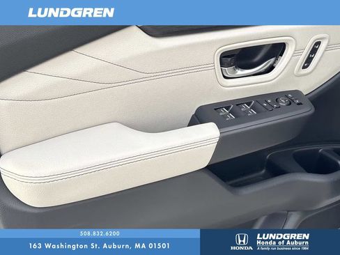 New 2026 Honda Pilot Touring image 8