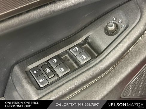 Used 2023 Jeep Grand Cherokee Altitude AWD/4WD image 19