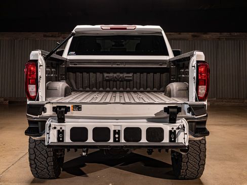 Used 2024 GMC Sierra 2500 SLE w/ SLE Convenience Package image 9