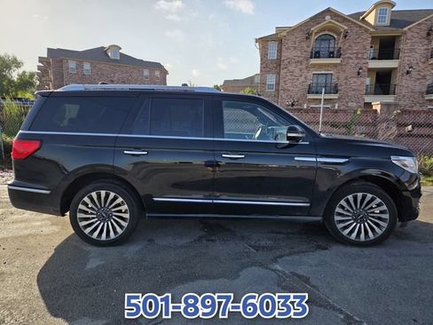 Used 2018 Lincoln Navigator Reserve w/ Technology Package AWD/4WD image 10