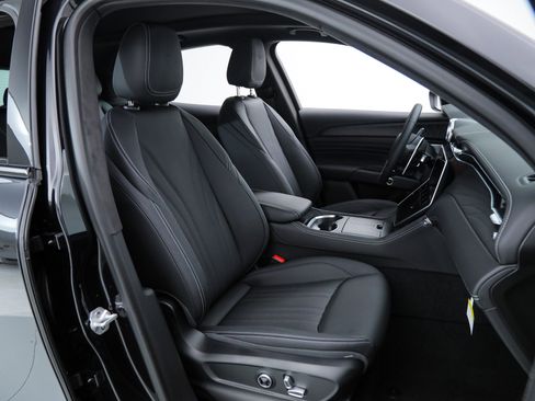 New 2026 Maserati Grecale Modena AWD/4WD image 11