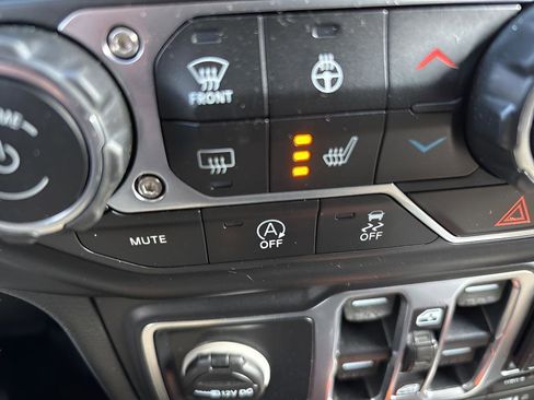 Used 2020 Jeep Gladiator Sport w/ Quick Order Package 24S image 24