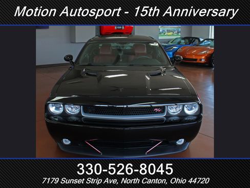 Used 2013 Dodge Challenger R/T RWD image 4