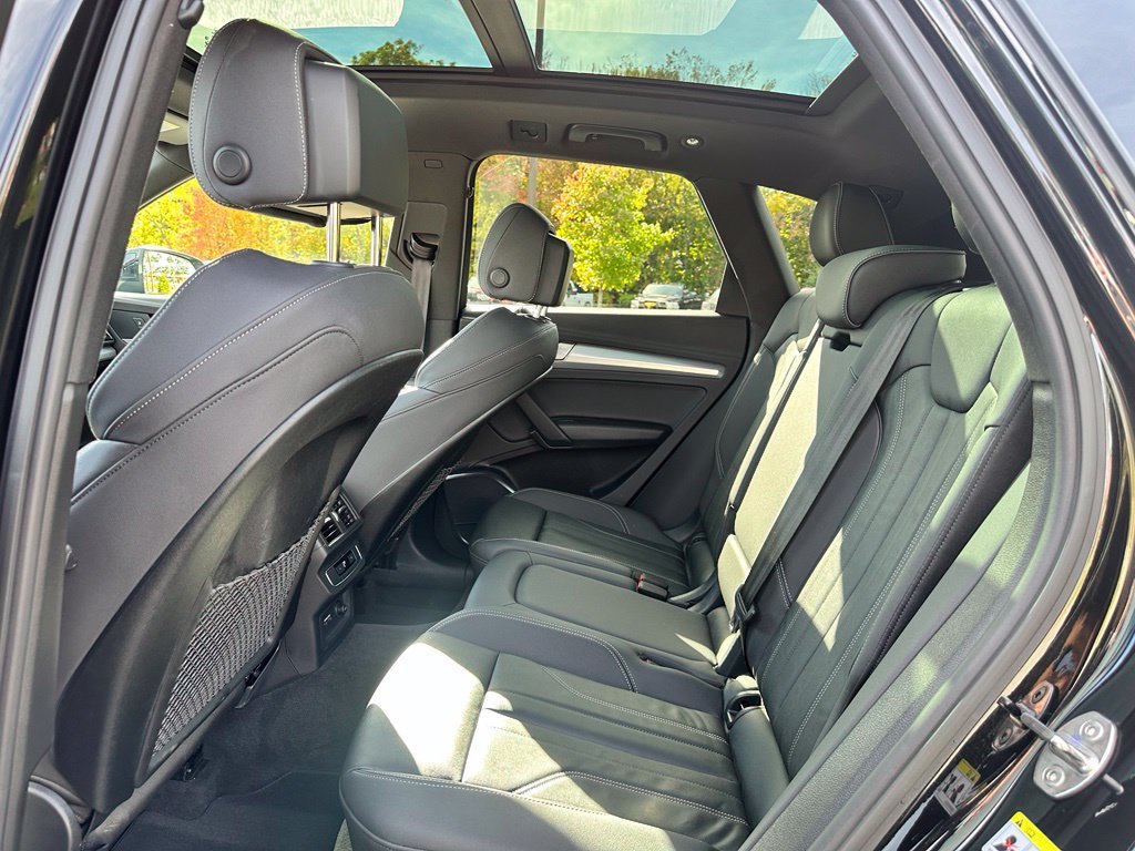 Used 2025 Audi Q5 2.0T Premium w/ Convenience Plus Package AWD/4WD image 21