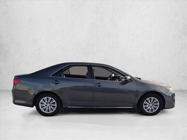 Used 2012 Toyota Camry LE FWD image 4