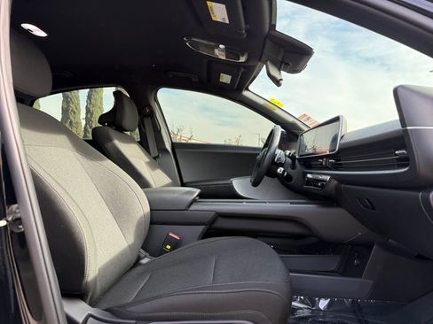 Used 2023 Hyundai Ioniq 6 SE image 18