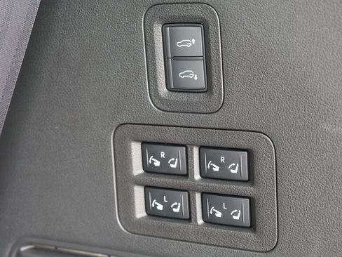 Certified 2025 INFINITI QX80 Luxe RWD image 9