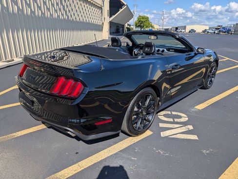 Used 2016 Ford Mustang GT Premium w/ Black Accent Package RWD image 7