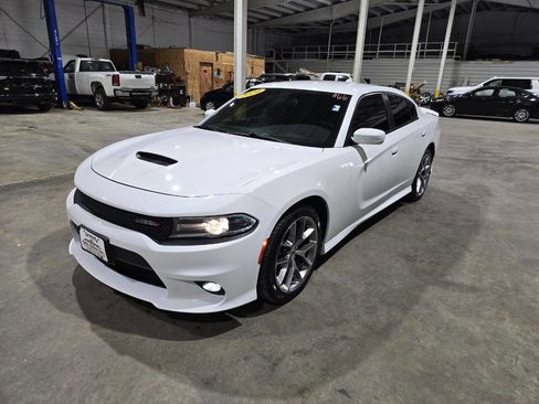 Used 2020 Dodge Charger GT RWD image 2