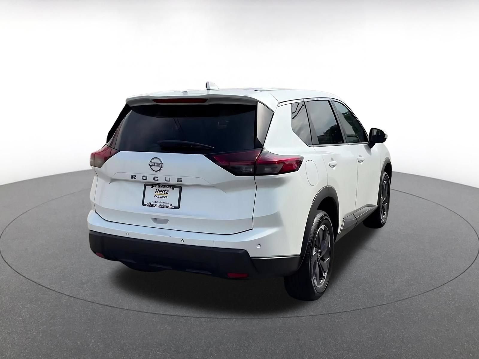 Used 2026 Nissan Rogue SV FWD image 14