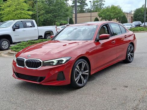 Used 2023 BMW 330i Sedan w/ Premium Package image 3