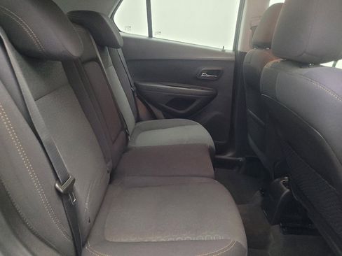 Used 2020 Chevrolet Trax LS FWD image 19