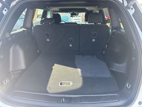 Certified 2025 Jeep Grand Cherokee Laredo X w/ Luxury Tech Group I image 17