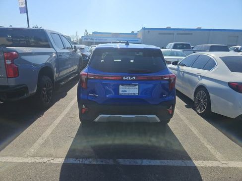 Used 2024 Kia Seltos LX AWD/4WD image 6