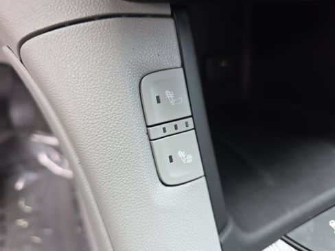 Used 2019 GMC Acadia SLT image 27