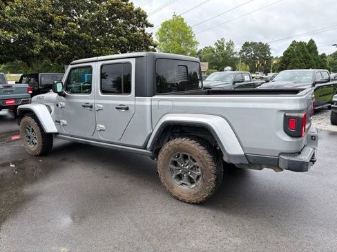 Used 2021 Jeep Gladiator Sport AWD/4WD image 3