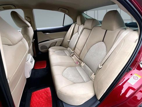 Used 2018 Toyota Camry L image 26