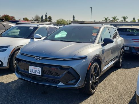 Used 2024 Chevrolet Equinox EV RS FWD image 1