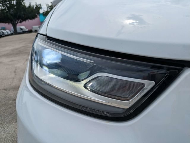 Used 2023 Chrysler Pacifica Touring-L FWD image 9
