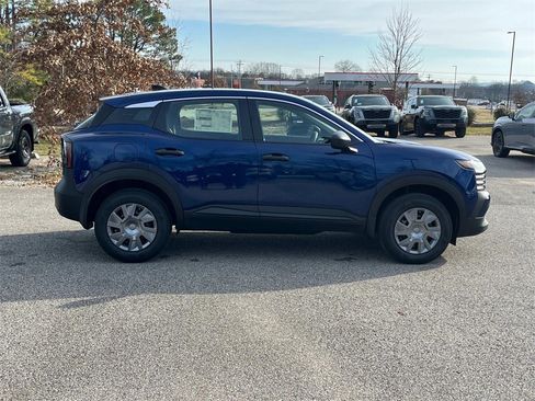 New 2026 Nissan Kicks S image 3