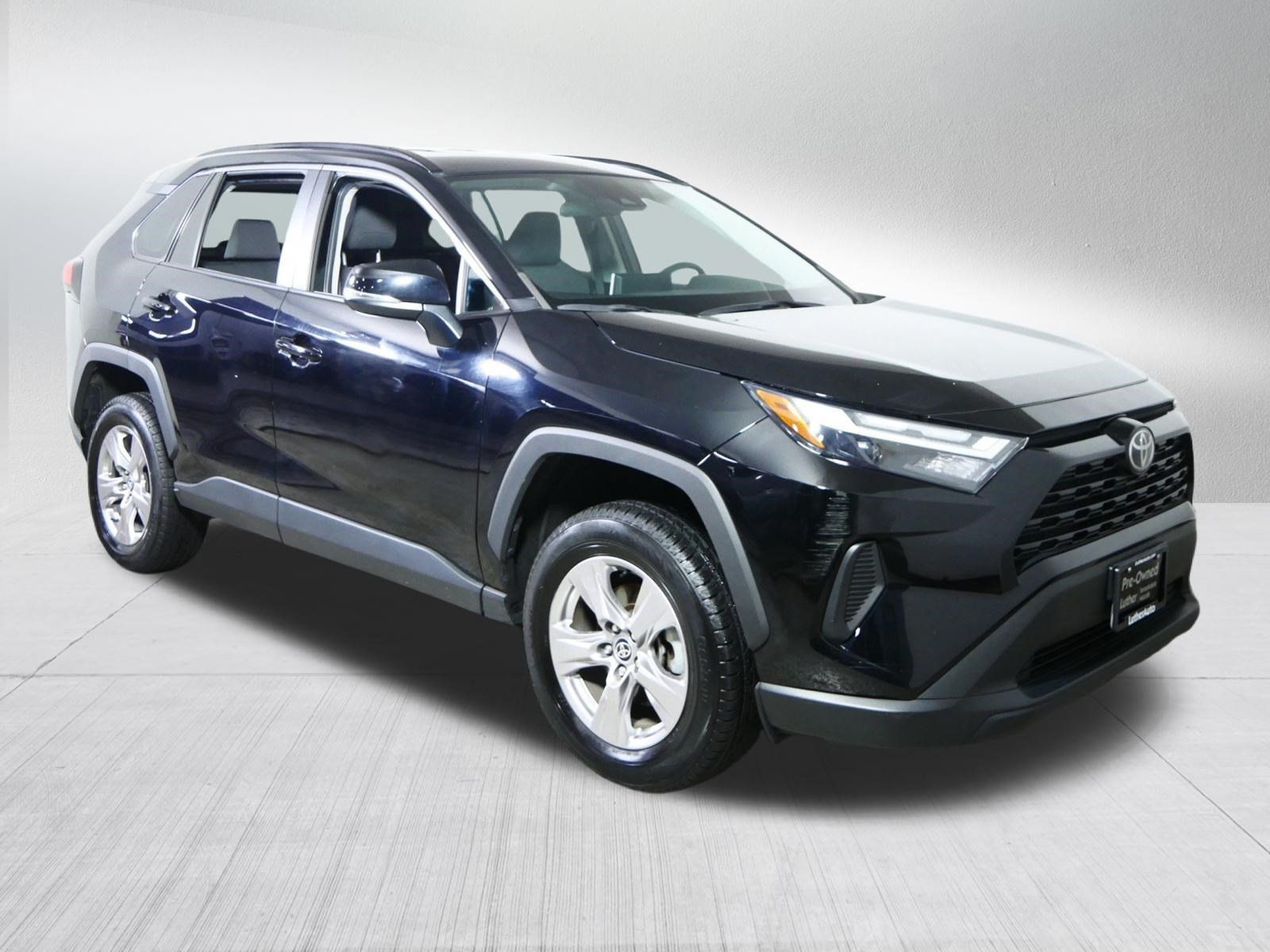Used 2023 Toyota RAV4 XLE AWD/4WD image 1