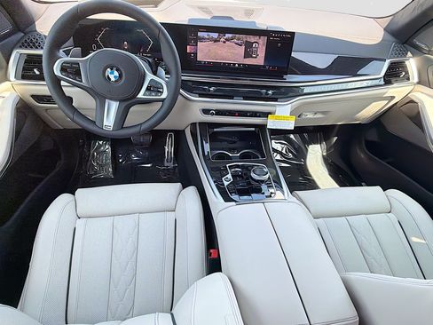 New 2027 BMW X7 xDrive40i w/ Executive Package AWD/4WD image 16