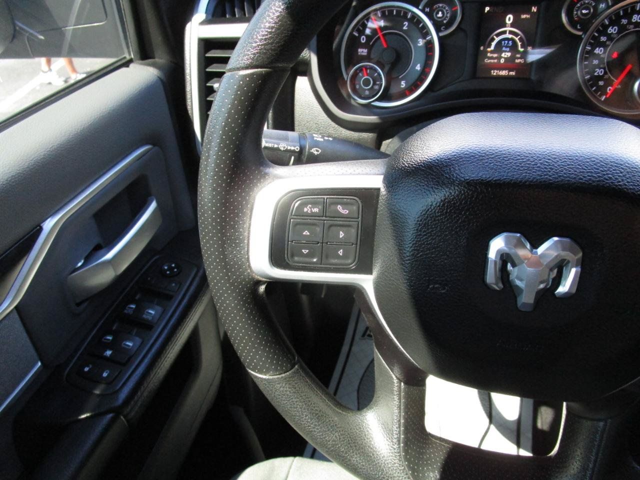 Used 2022 RAM 2500 Big Horn AWD/4WD image 12