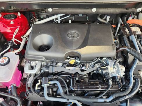 Used 2025 Toyota RAV4 XLE Premium image 22