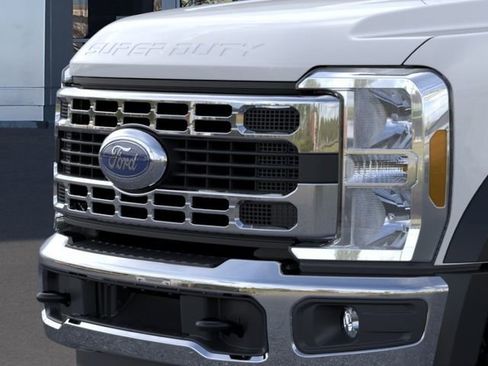 New 2026 Ford F550 4x4 Crew Cab image 17